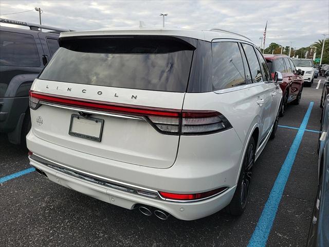 2022 lincoln aviator black label awd