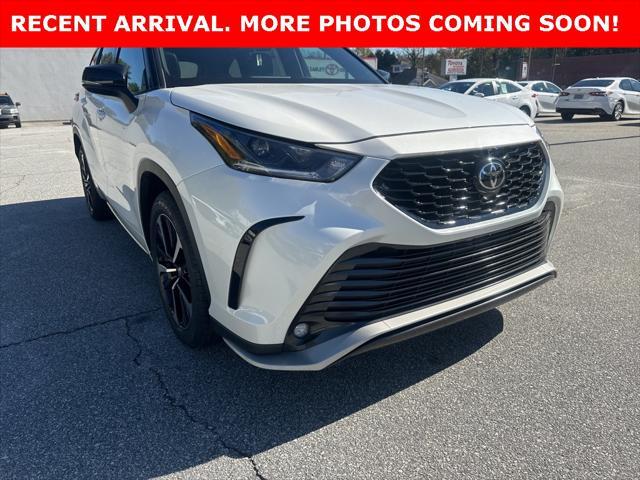 2021 toyota highlander xse