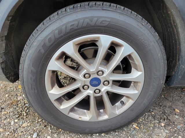 2022 ford escape se