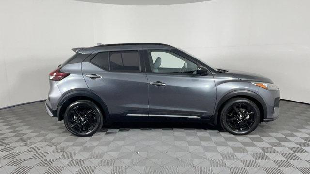 2021 nissan kicks sr