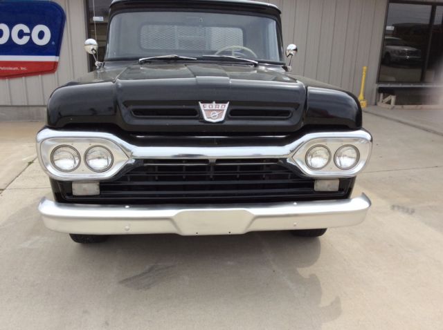 1960 ford f100. 3 speed 292
