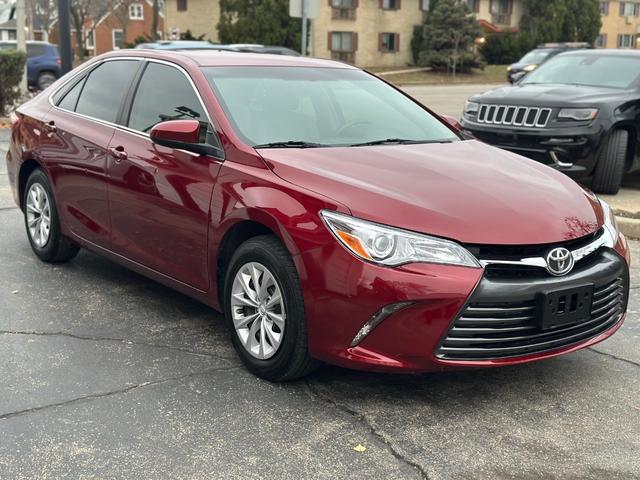 2017 toyota camry le