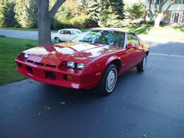 1983 chevrolet camaro - 2 door original 9,900 miles original paint 4 speed