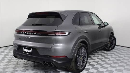 2024 Porsche Cayenne