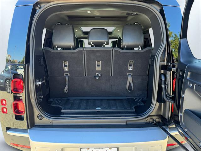 2023 land rover defender 130 se