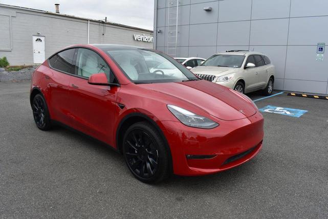 2022 tesla model y long range