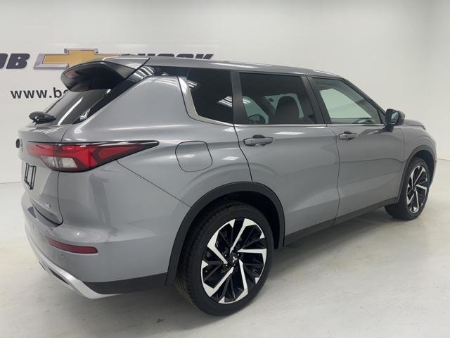 2023 mitsubishi outlander se