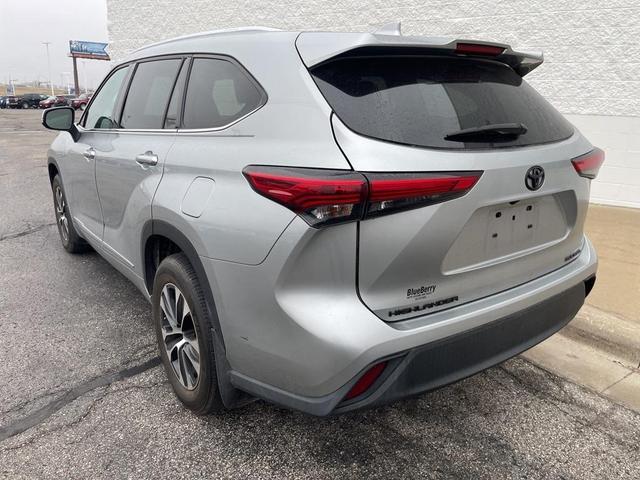 2021 toyota highlander xle