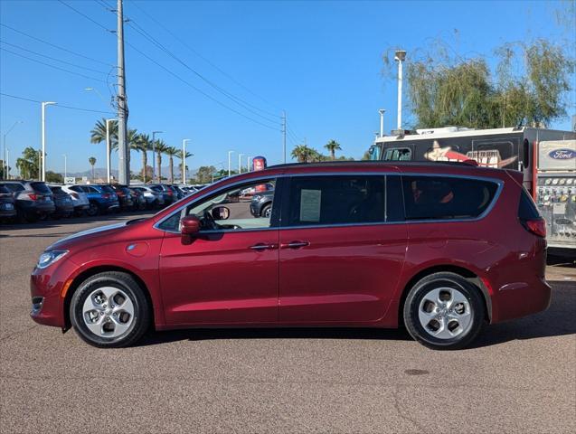 2017 chrysler pacifica hybrid premium