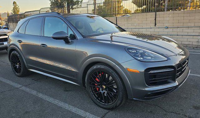 2021 porsche cayenne gts