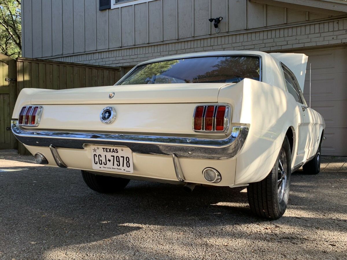 1965 ford mustang automatic 289v2 wimbledonwht/red interior *diskbrakes* c-code