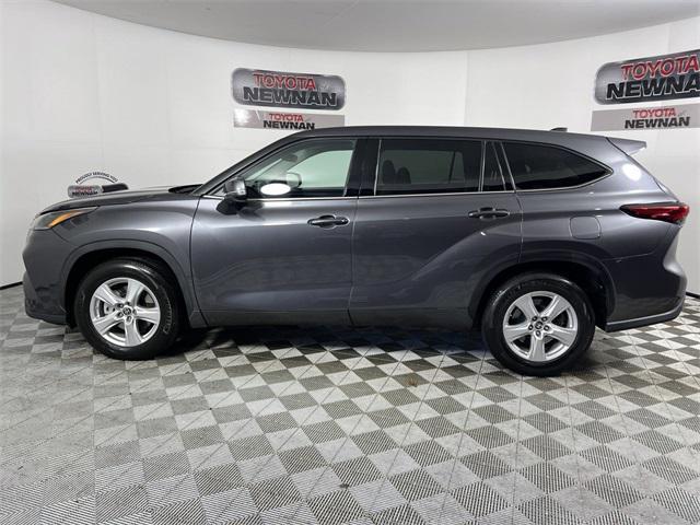 2022 toyota highlander l