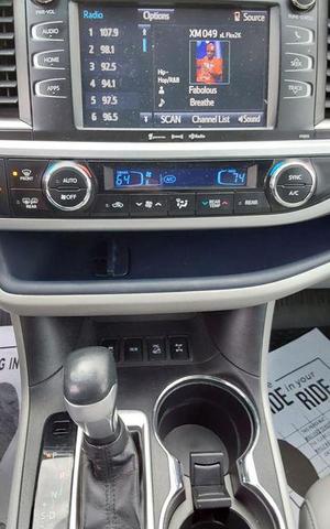 2019 toyota highlander le plus