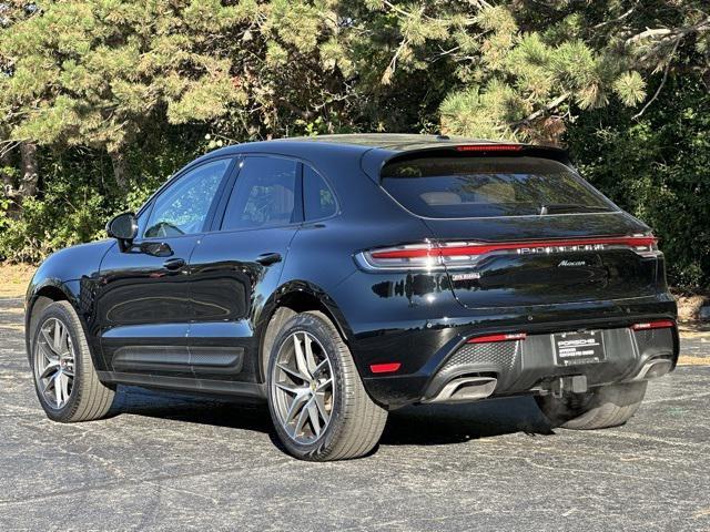 2024 porsche macan base