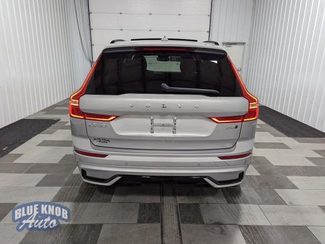 2024 volvo xc60 b5 core dark theme