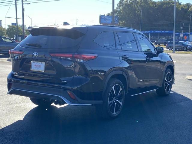 2022 toyota highlander xse