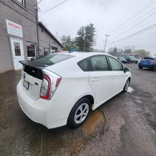2013 toyota prius three hatchback 4d in east bloomfield, new york
