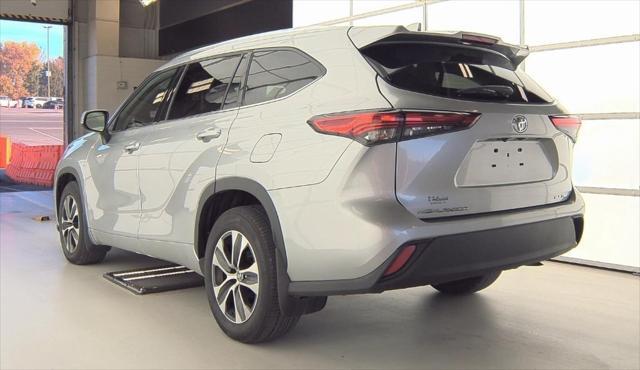 2021 toyota highlander xle