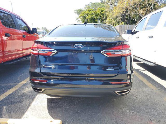 2020 ford fusion se