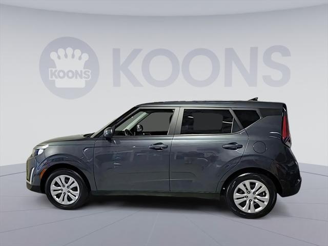 2023 kia soul lx