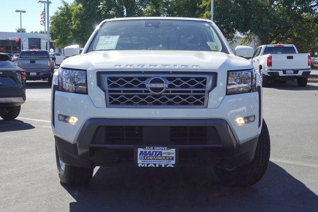 2022 nissan frontier sv