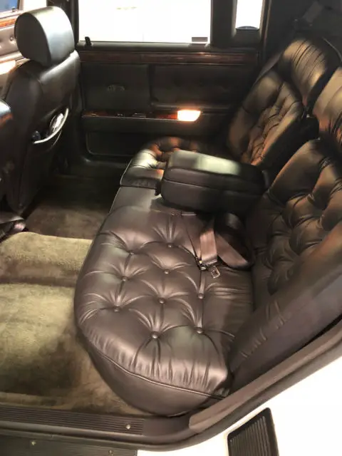 1992 new yorker fifth avenue mark cross addition 3.8 v6