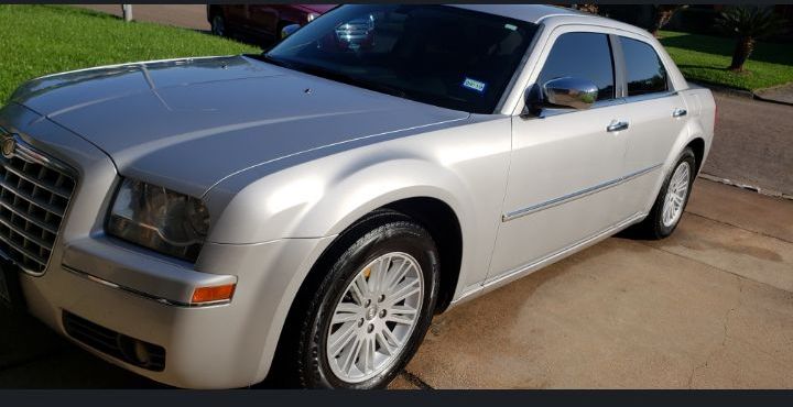 2010 chrysler 300 in louisiana by owner