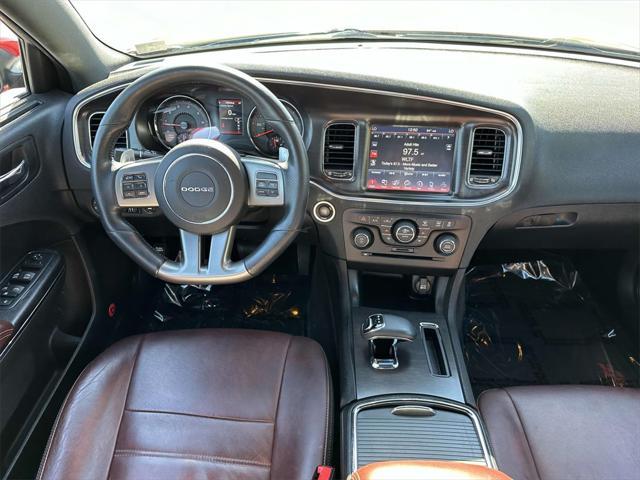 2014 dodge charger sxt