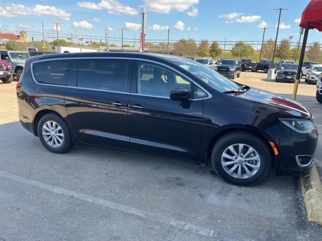 2019 chrysler pacifica touring plus
