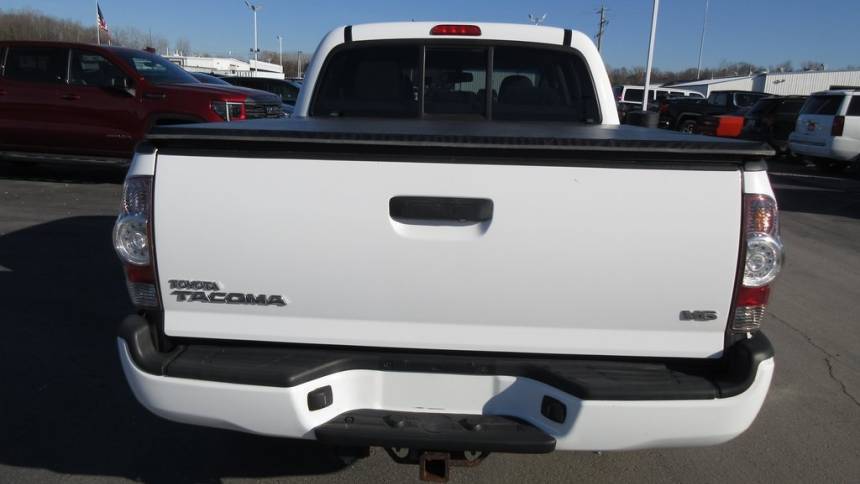 2013 toyota tacoma base