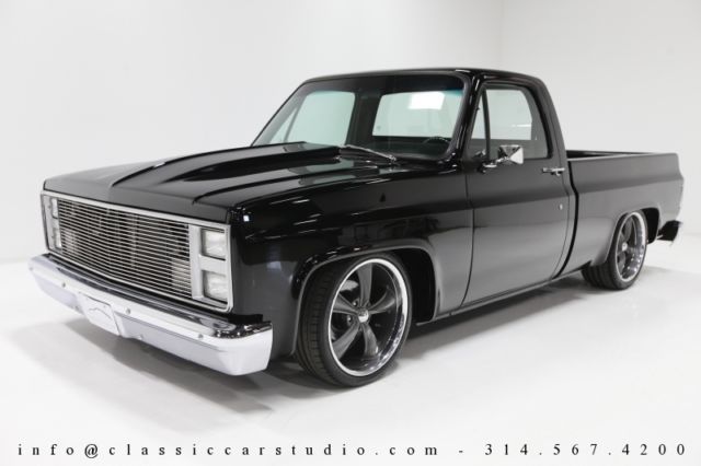 1984 gmc sierra 1500 custom pickup - restored w/350, 700r4, 12-bolt posi & more!