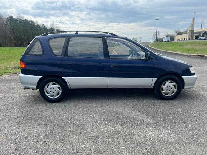 1996 toyota ipsum in cleveland, tennessee