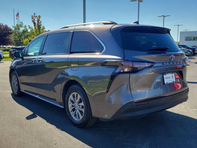 2023 toyota sienna xle 8 passenger