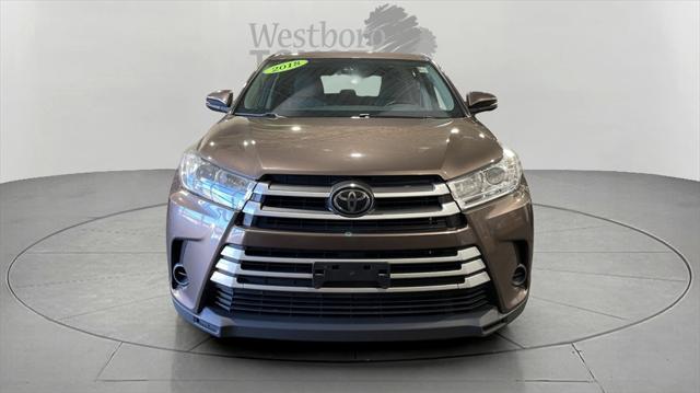 2018 toyota highlander le