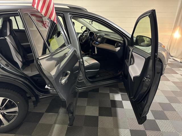 2017 toyota rav4 xle