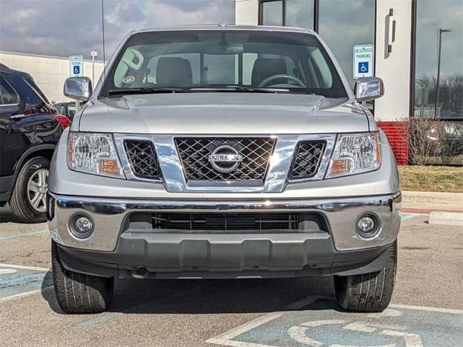 2019 nissan frontier crew cab sl pickup 4d 5 ft in fishers, indiana