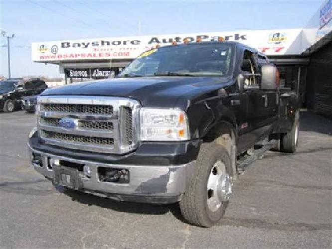 used 2005 ford super duty f-350 drw 156 inch lariat 4wd 4x4 truck, 82,841 miles in saint james, ny