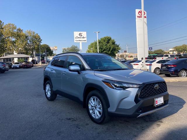 2024 toyota corolla cross le