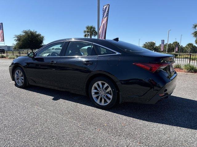 2022 toyota avalon hybrid xle