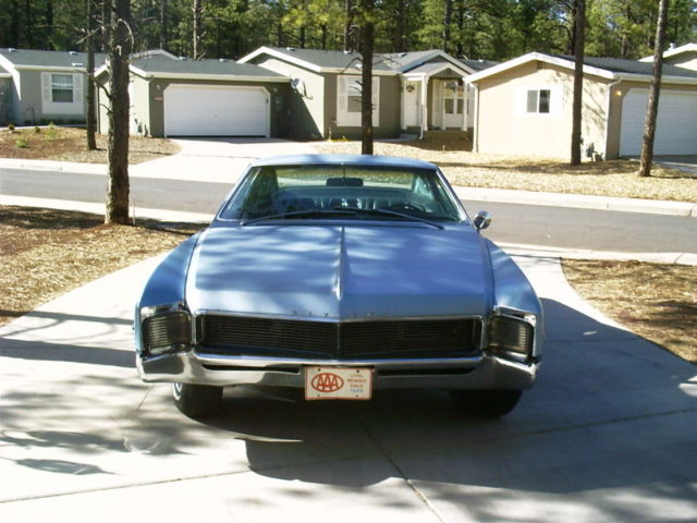 classic car in good condition. 1966 buick riviera, 2-door. leather seats