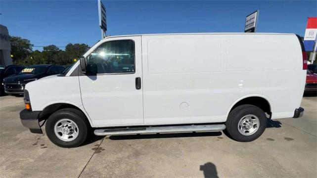 2022 chevrolet express 2500 work van
