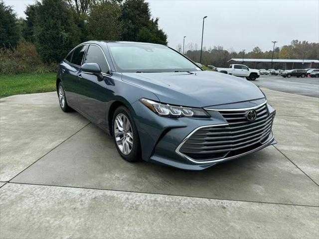 2022 toyota avalon xle