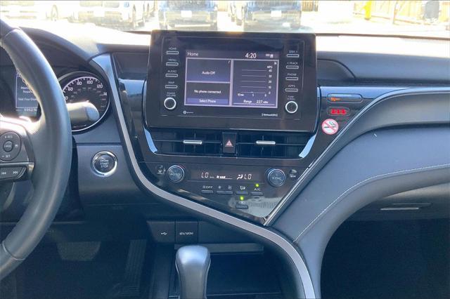 2023 toyota camry se