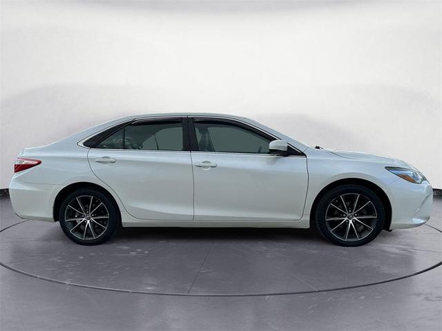 2015 toyota camry xse