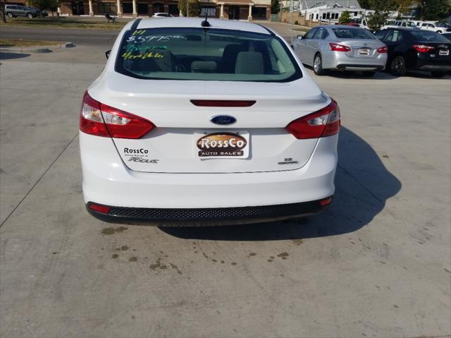 2014 ford focus se