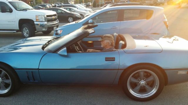 eye-catcher 1987 corvette convertible,medium blue metallic,all leather ,4sp