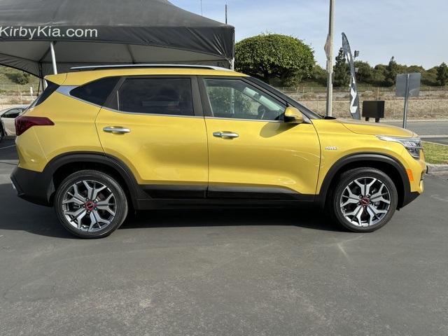 2023 kia seltos sx