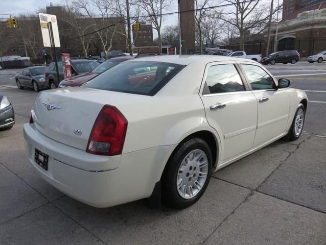2006 chrysler 300 sedan 4d in brooklyn, new york