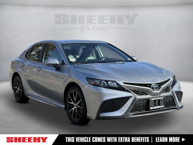 2022 toyota camry se