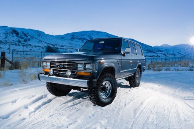 beautiful 1990 toyota land cruiser fj62!!! no reserve low miles